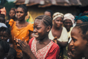 Kiara en África: El proyecto «Orgullo del Período» de la ONG Dig Deep