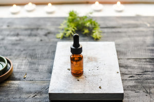 Historia de la Aromaterapia y Usos de los Aceites Esenciales